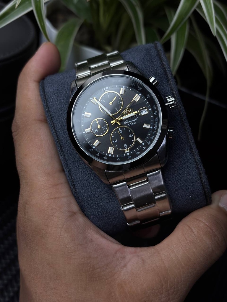 Orient Neo 70s Panda Chronograph
