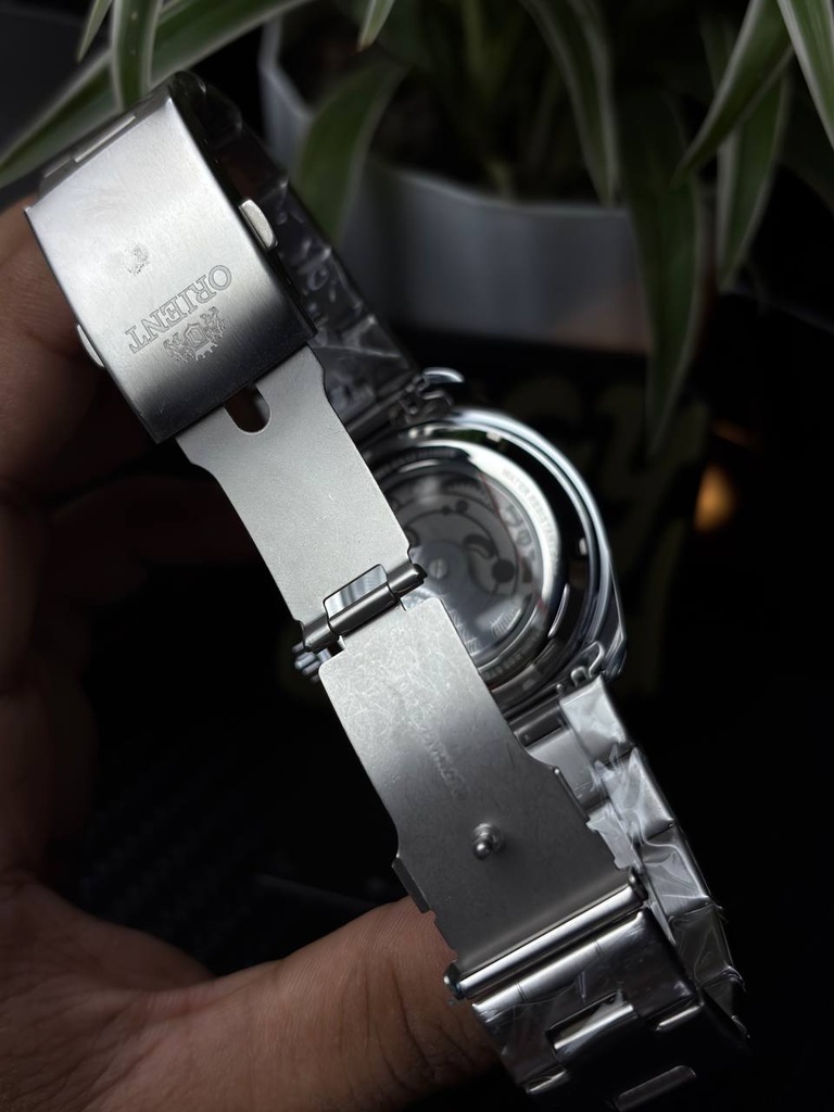 Orient Neo 70s Panda Chronograph