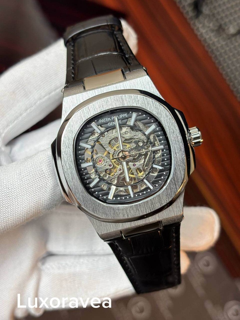 Patek Philippe Nautilus Automatic — Belt